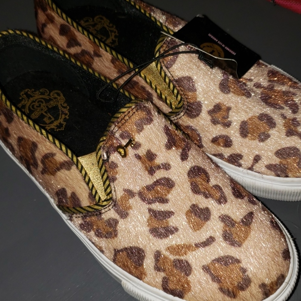 Sketchers girls sneakers